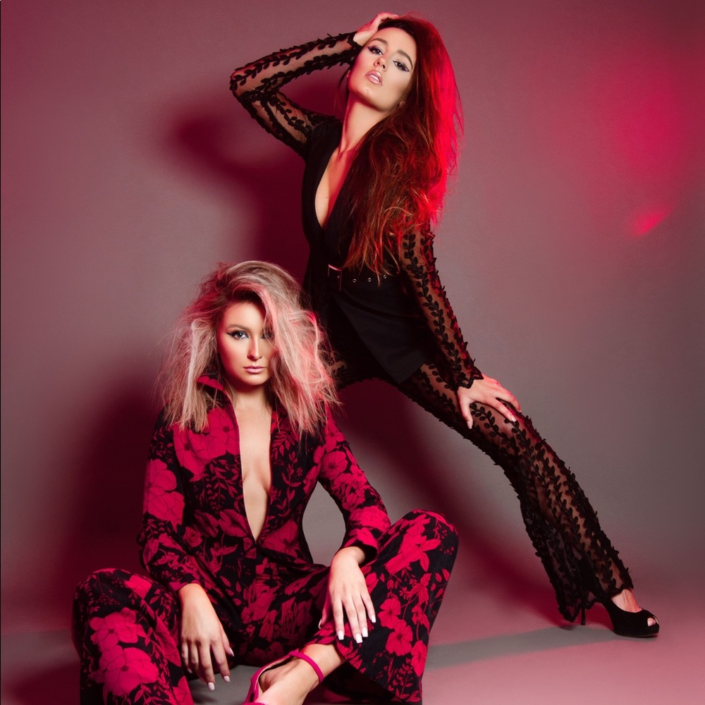 Pant suit